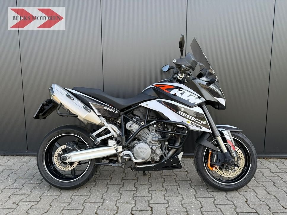 NETTE KTM 990 SUPERMOTO T SMT 2010 - Groot onderhoud gehad, Motoren, 2 cilinders, KTM, Motorrijbewijs A, Bedrijf