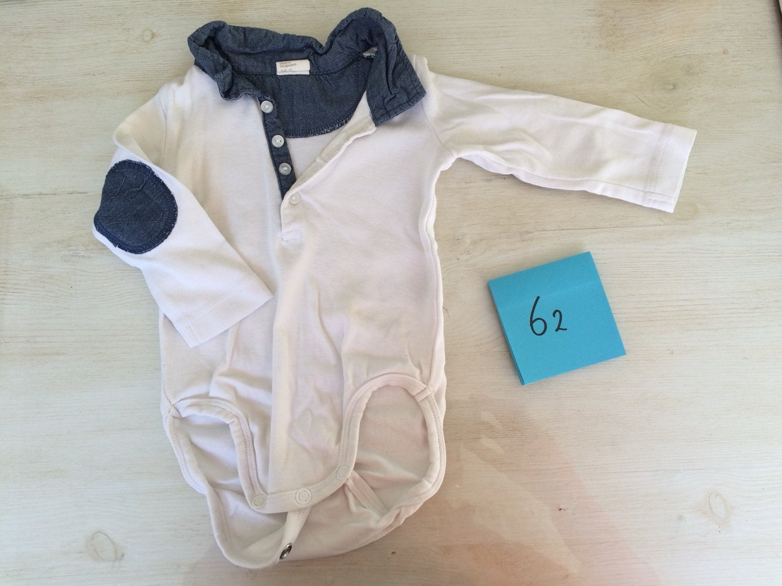 Witte romper met kraag en elleboogpatches, Ophalen, Zo goed als nieuw, Jongetje, Shirtje of Longsleeve