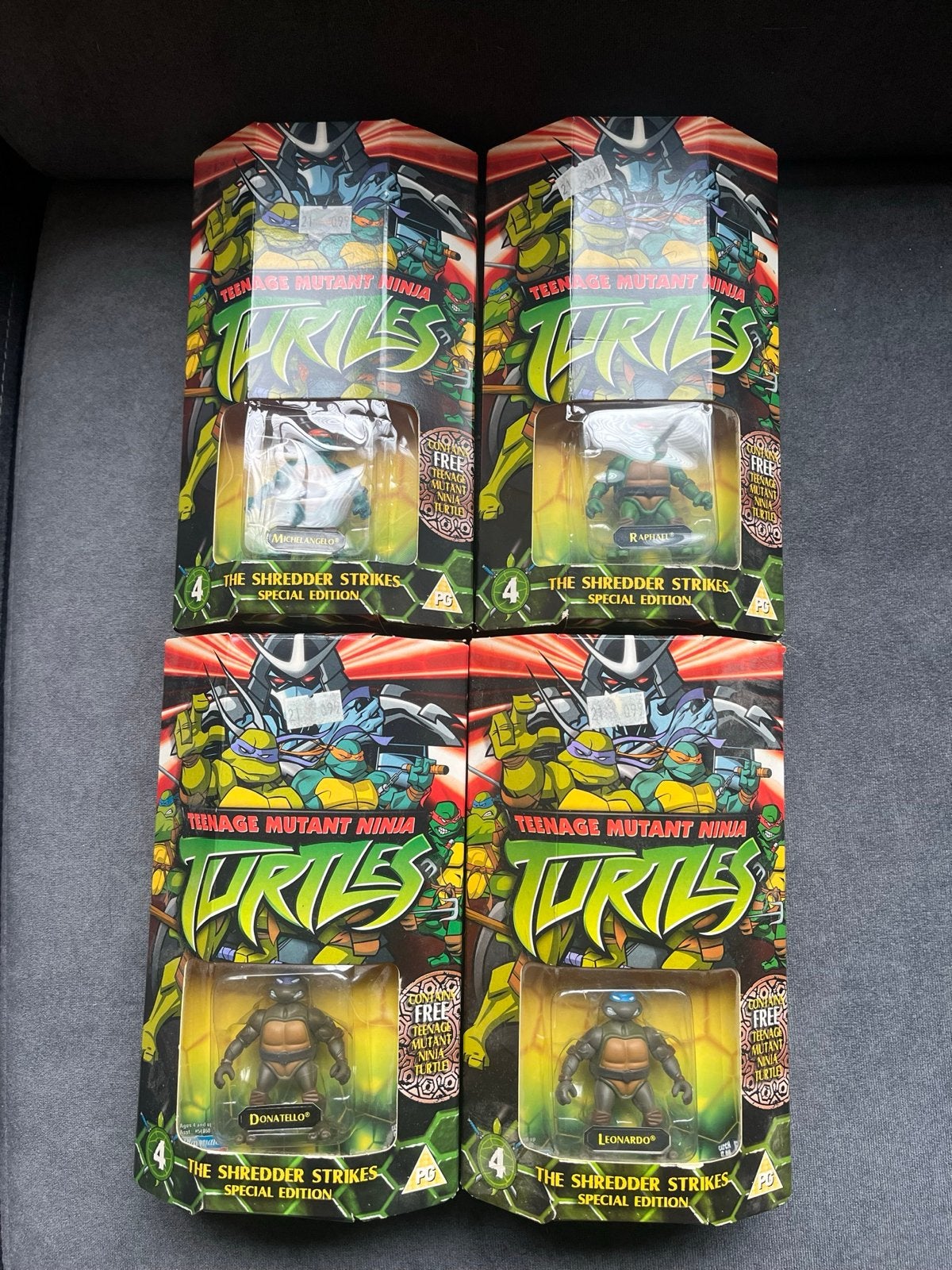 TMNT The Shredder Strikes Special Edition met videoband, Verzamelen, Ophalen of Verzenden, Nieuw