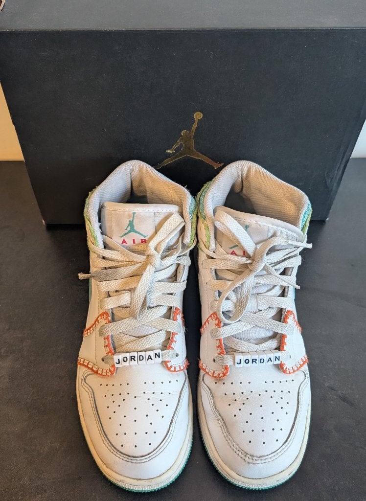 Nike Air Jordan 1 Mid SE Sneakers Maar 38,5, Overige kleuren, Ophalen of Verzenden, Sneakers of Gympen, Zo goed als nieuw