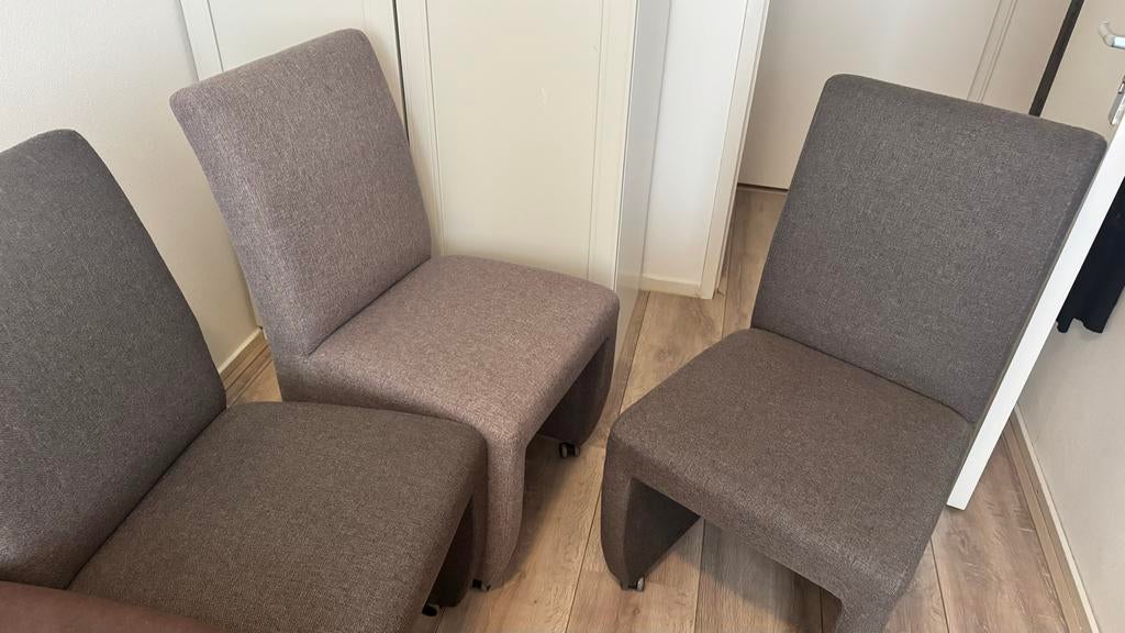 Comfortabele eetkamerstoelen met wieltjes - Grijs, Ophalen, Gebruikt, Stof, Drie