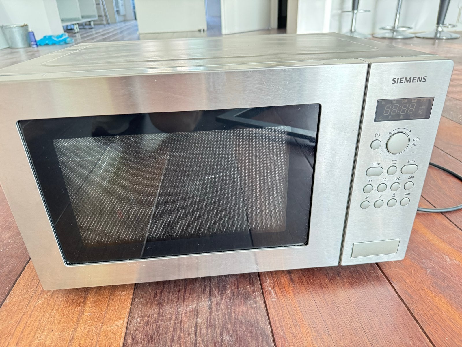 Siemens Combimagnetron HF24G541 - RVS, Witgoed en Apparatuur, Magnetrons, Zo goed als nieuw, Vrijstaand, Combimagnetron, 45 tot 60 cm