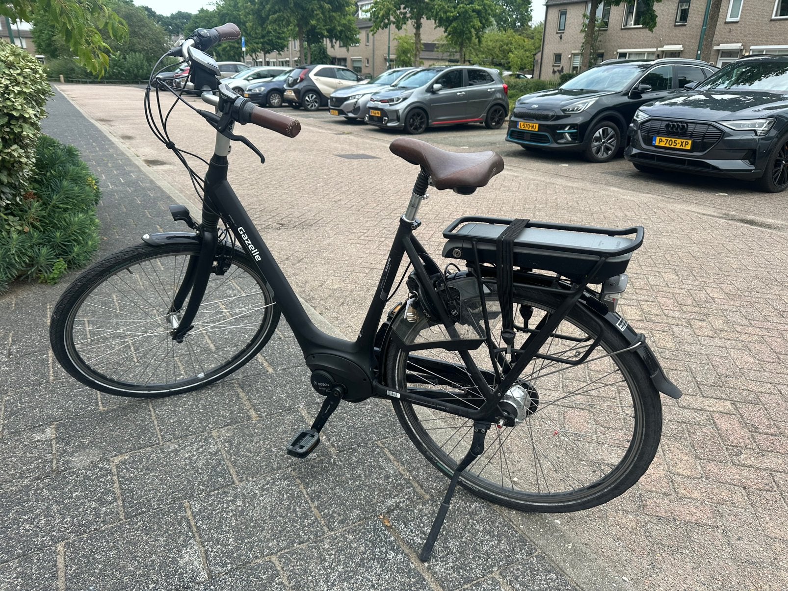 Gazelle Grenoble C7+ HMB | 57cm | 400Wh | 9.511km | zwart, Ophalen, Zo goed als nieuw, 50 km per accu of meer, 55 tot 59 cm