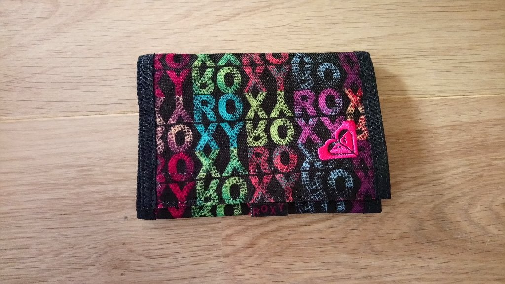 Nieuwe Roxy portemonnee! Donkerblauwe portemonnee nieuw., Sieraden, Tassen en Uiterlijk, Portemonnees, Overige merken, Blauw, Onb