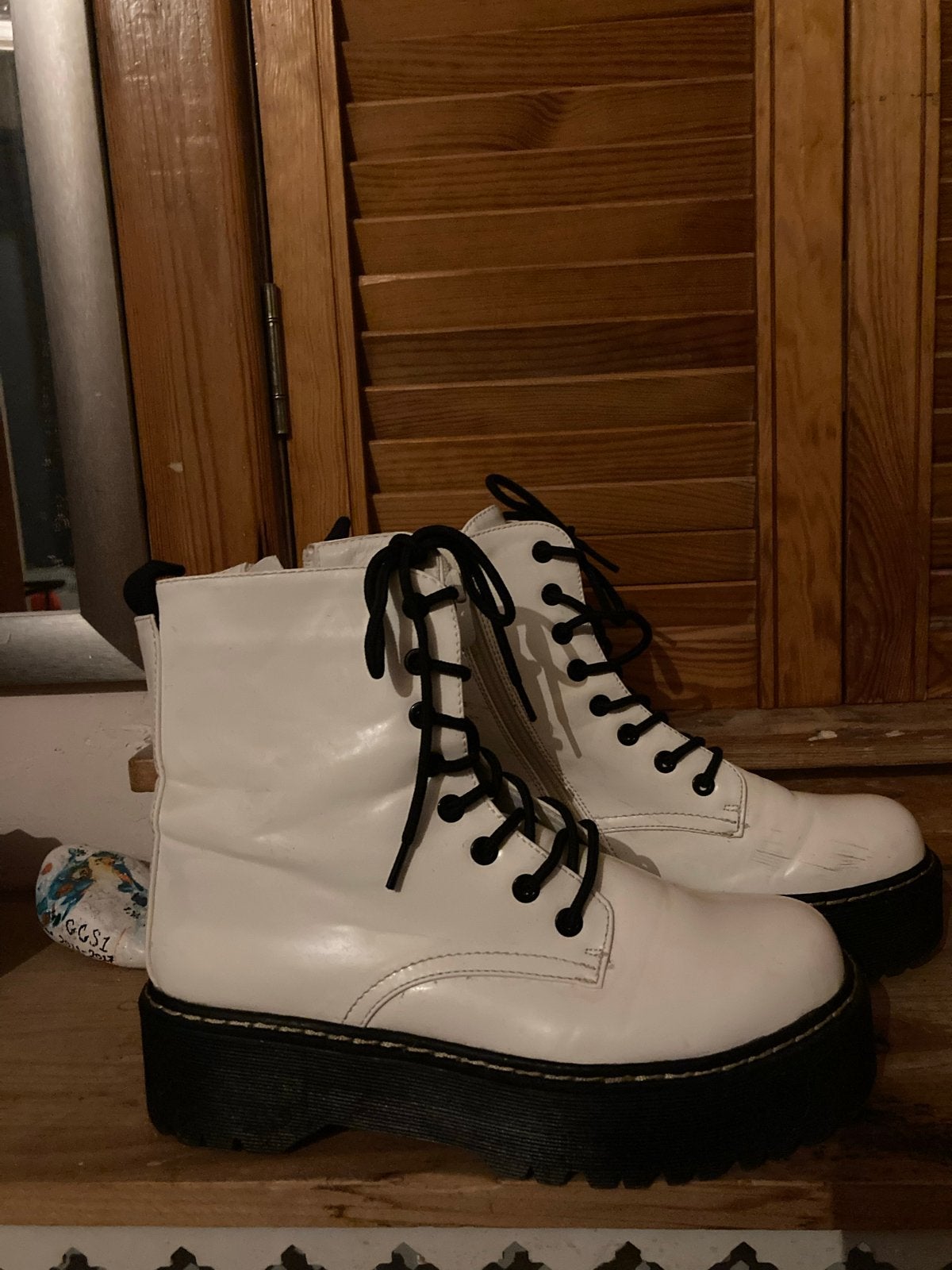 Witte platform laarzen met veters, maat 40, Kleding | Dames, Schoenen, Ophalen of Verzenden, Gedragen, Wit, Lage of Enkellaarzen