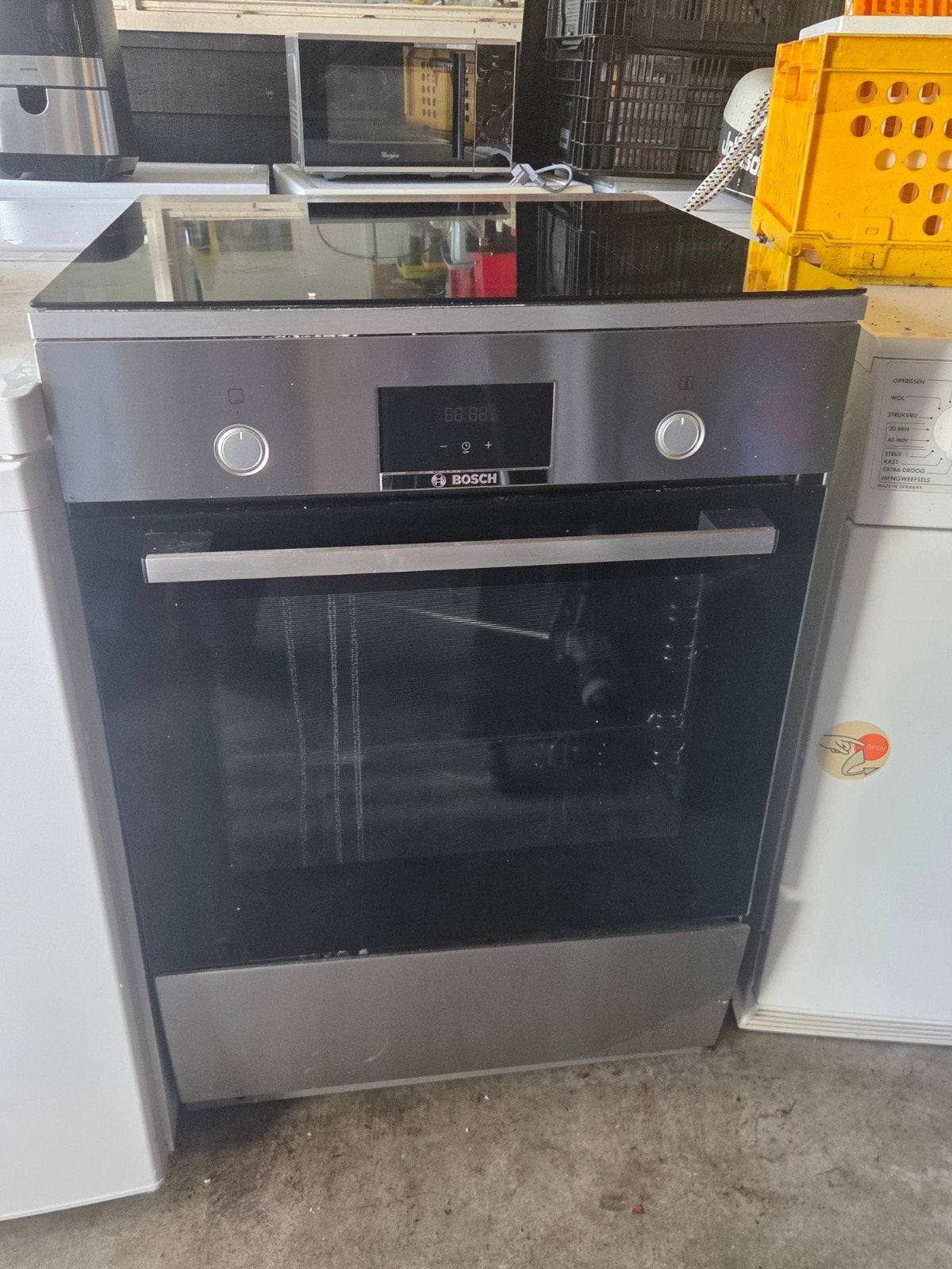 Bosch HLN39A050U Fornuis met katalytische reiniging, Ophalen, Hete lucht, 60 cm of meer, 4 kookzones