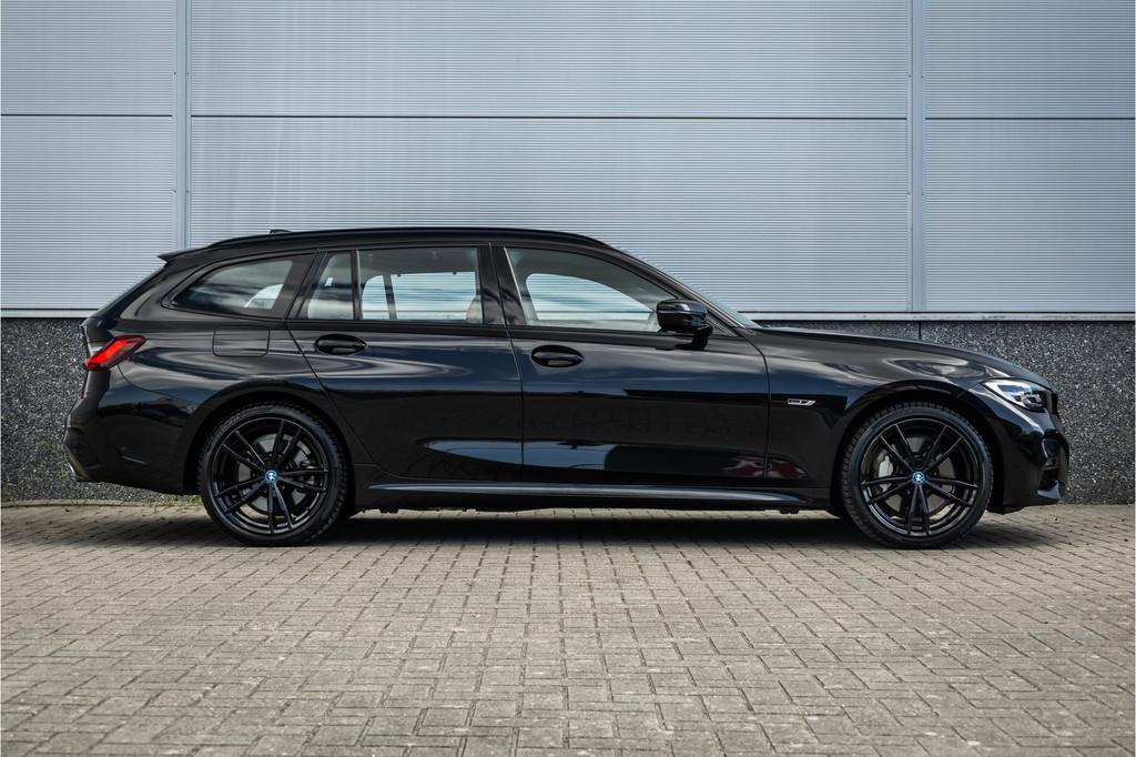 BMW 3 Serie Touring 330e Business Edition Plus Adaptief onde, Automaat, 1998 cc, Achterwielaandrijving, Gebruikt