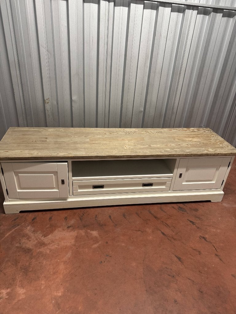 Haco Florence TV-meubel – massief hout, Ophalen, 150 tot 200 cm, Zo goed als nieuw, Minder dan 100 cm