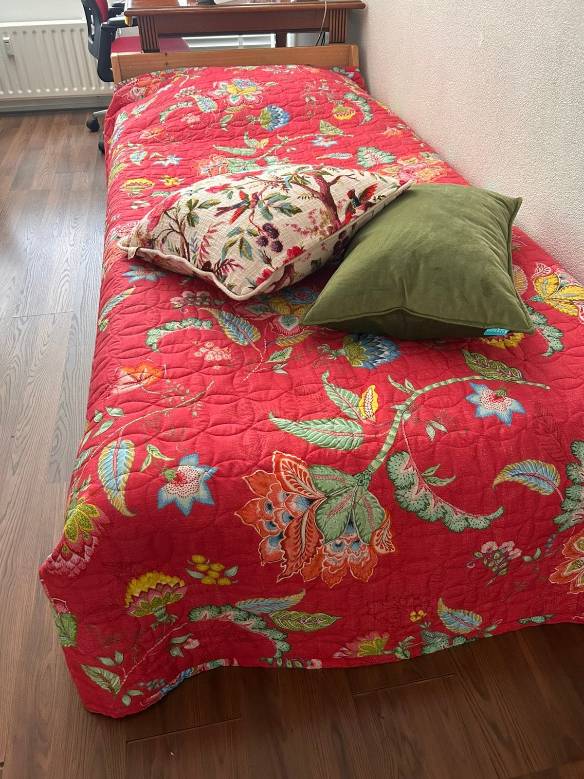 Praktisch houten bed (210x90 cm) incl top matras (als nieuw), Huis en Inrichting, Ophalen, 90 cm, 210 cm, Zo goed als nieuw