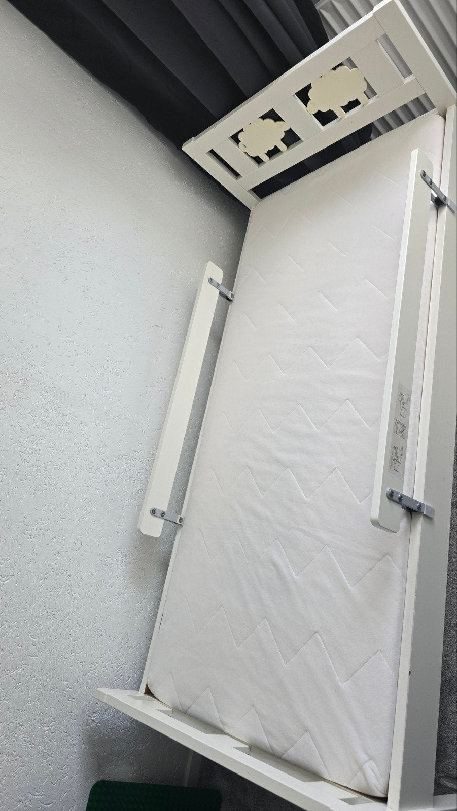 IKEA SMÅSTAD uitschuifbaar kinderbed met matras, 70 tot 85 cm, Zo goed als nieuw, 160 tot 180 cm, Ophalen