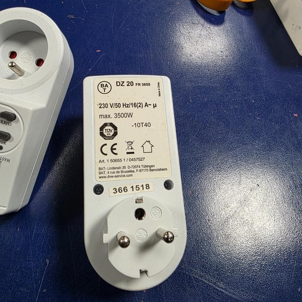 3x BRENNENSTUHL DIGITALE SCHAKELKLOK 230 VOLT, Hobby en Vrije tijd, Ophalen of Verzenden, Zo goed als nieuw