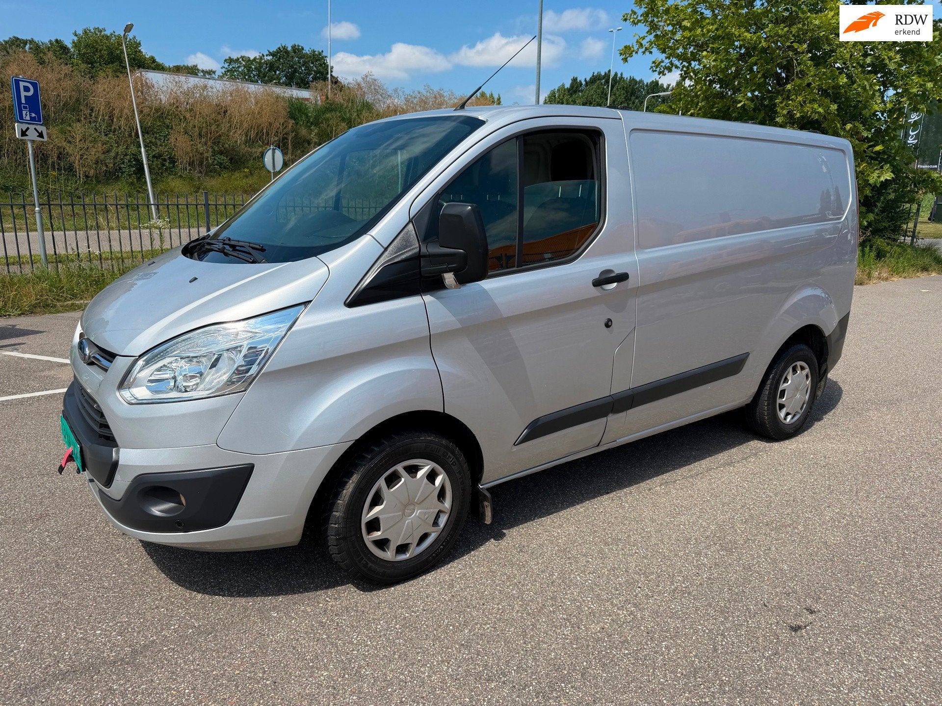 Ford Transit Custom 270 2.0 TDCI L1H1 Trend!EURO 6!COOL AIRC, Auto's, Bestelauto's, Voorwielaandrijving, Stof, 4 cilinders, Bedrijf