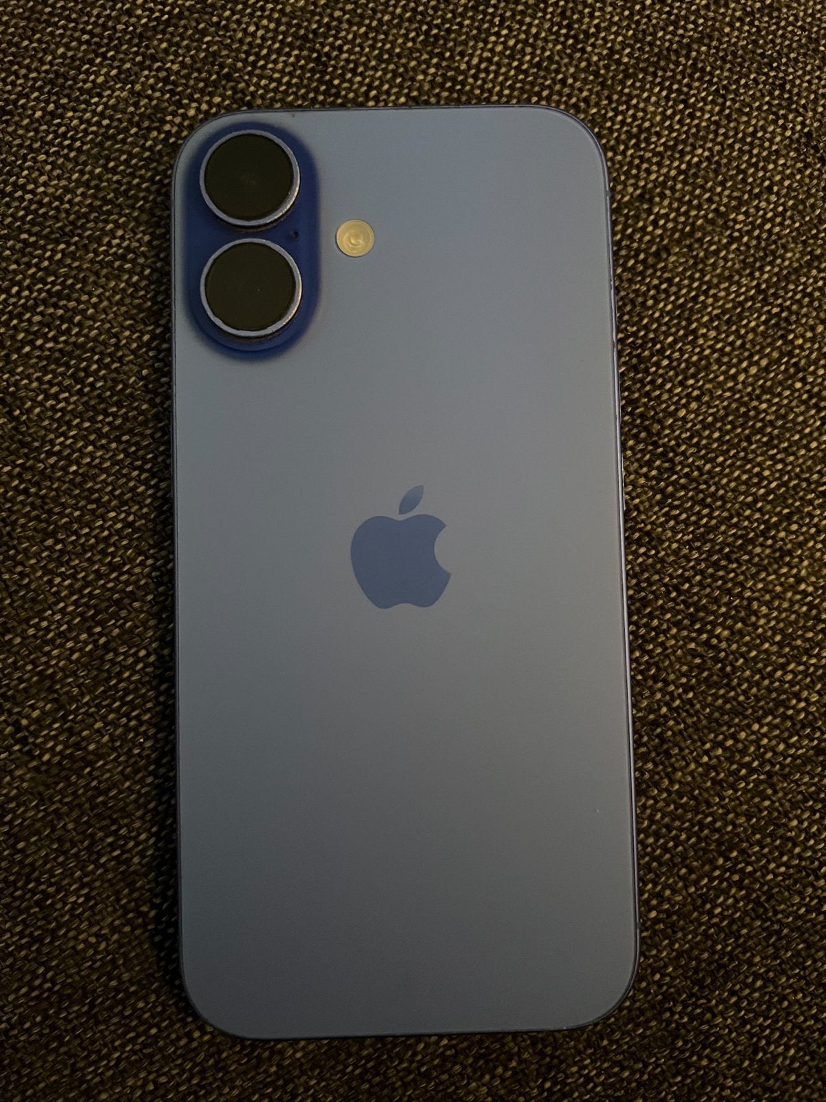 iPhone 16 Zo goed als nieuw - 97% batterij, lichte streep, Ophalen, Zo goed als nieuw, IPhone 16