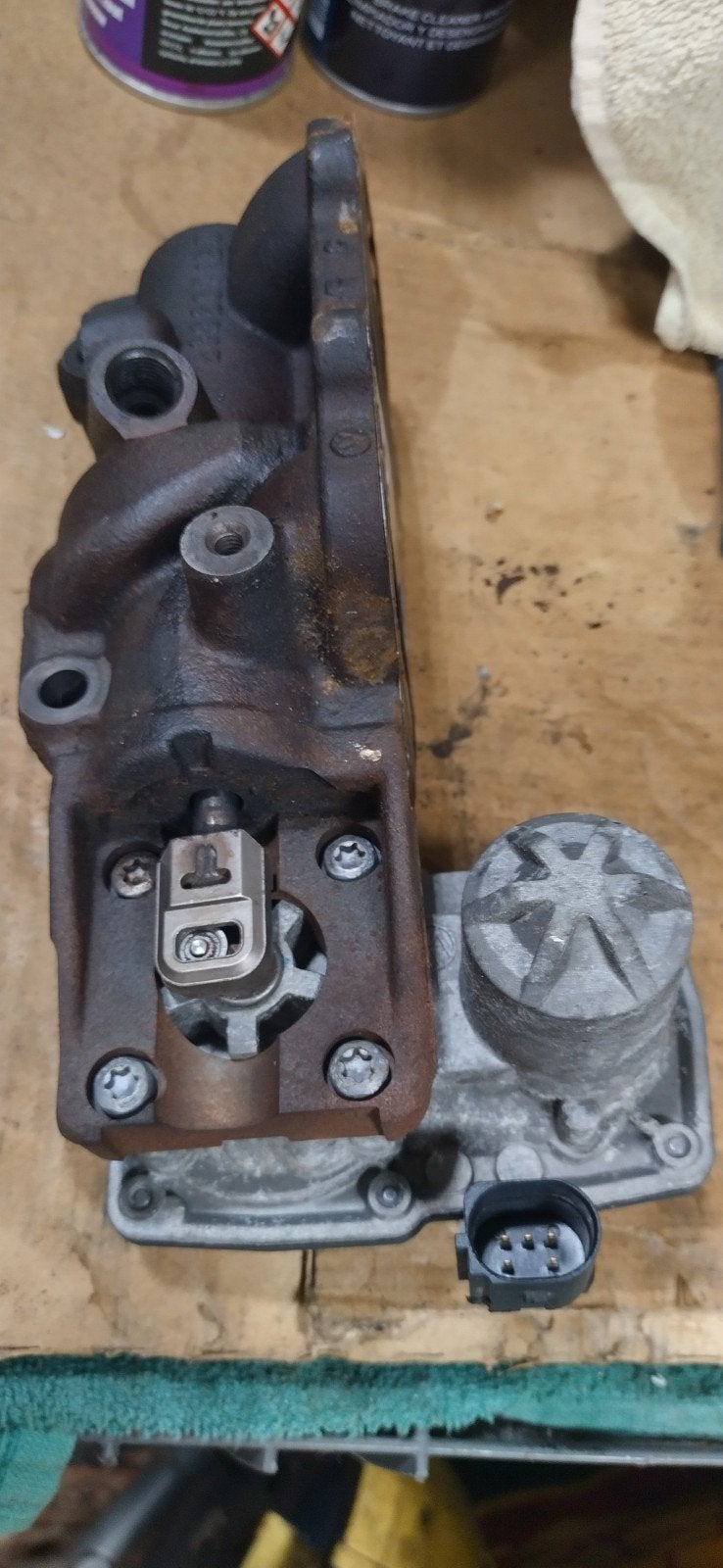VW Transporter T6 EGR klep 2.0 D gebruikt, 89.000 km bj 2017, Ophalen, Gebruikt
