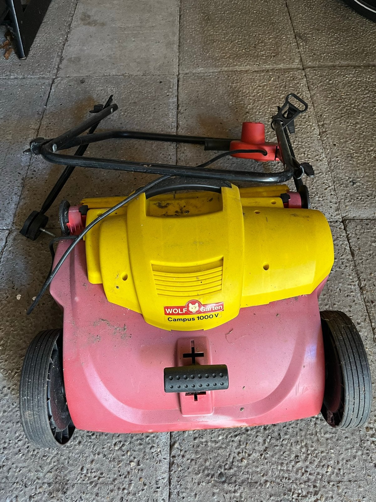 Wolf Campus 1000V Verticuteermachine - Goed Onderhouden, Tuin en Terras, Ophalen, Gebruikt, Elektrisch