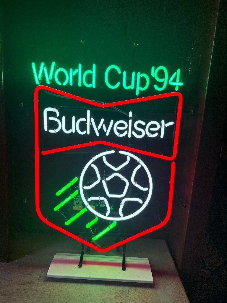 Budweiser neon ZELDZAAM lichtbak reclame World cup, Ophalen, Gebruikt, Lichtbak of (neon) lamp