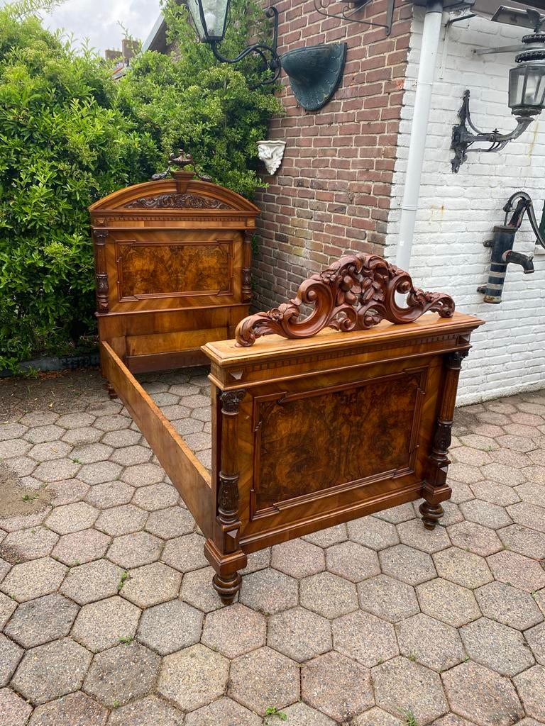 Antiek  Houten Bed met Prachtig Snijwerk, Ophalen