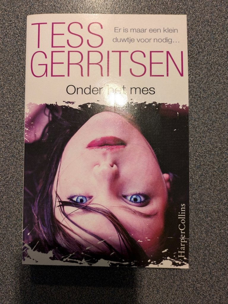 Onder het mes, Ophalen of Verzenden, Zo goed als nieuw, Tess Gerritsen