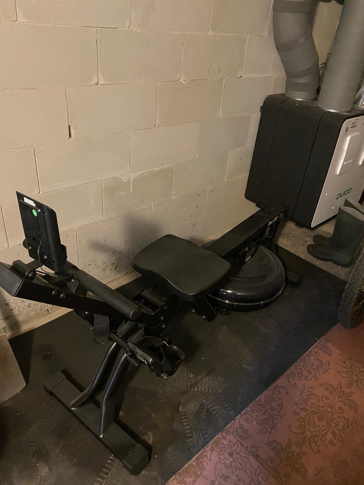 VirtuFit Row 800 Roeitrainer met waterweerstand, Ophalen, Zo goed als nieuw, Metaal, Roeitrainer