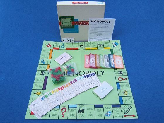 Monopoly klein nr. 611-02, Hobby en Vrije tijd, Gezelschapsspellen | Bordspellen, Zo goed als nieuw, Ophalen
