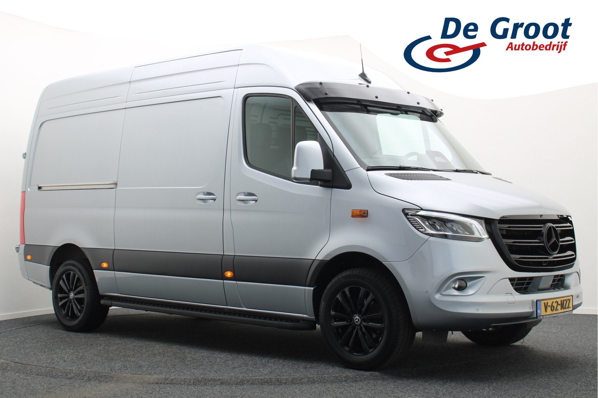Mercedes-Benz Sprinter 317 CDI L2H2 3-Zits, LED, Dodehoeksen, Automaat, Dealer onderhouden, Gebruikt, Zwart