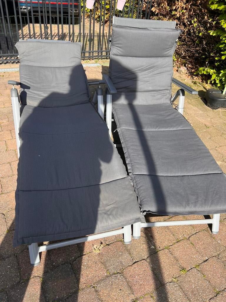 2 Ligbedden met ligkussens en nekkussens, Tuin en Terras, Ophalen of Verzenden, Zo goed als nieuw, Textileen, Inklapbaar