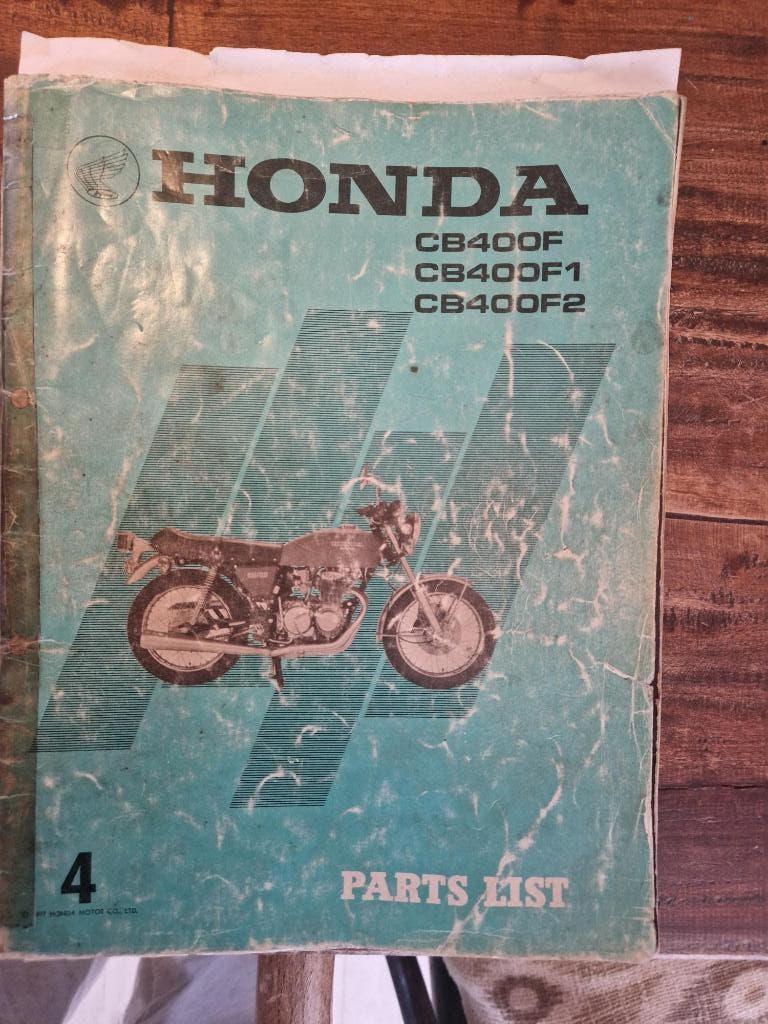 onderdelenboek honda cb400F - F2, Motoren, Onderdelen | Honda, Verzenden, Gebruikt