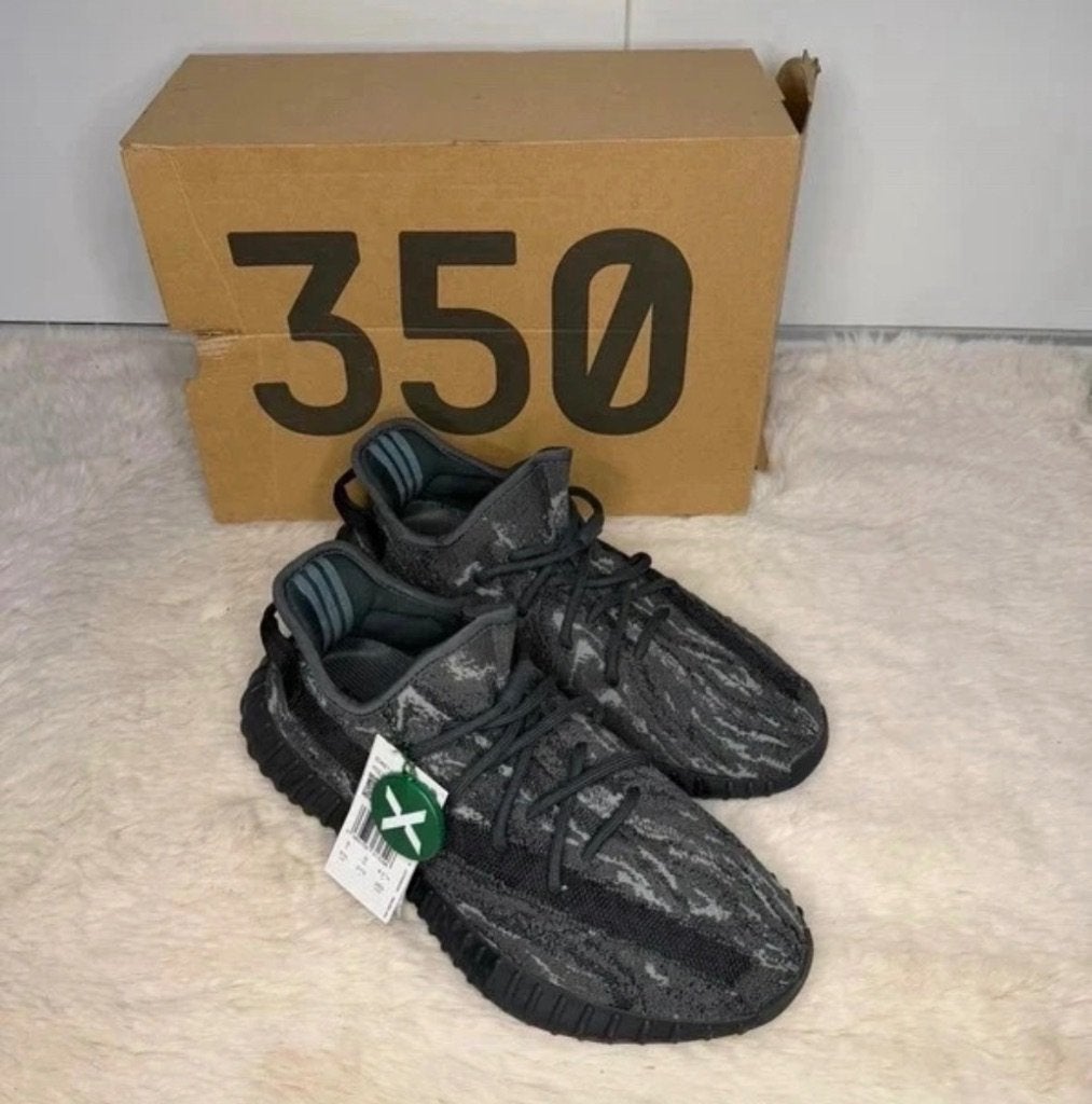 Yeezy boost 350 dark salt, Kleding | Heren, Zwart, Ophalen of Verzenden, Yeezy, Sneakers of Gympen