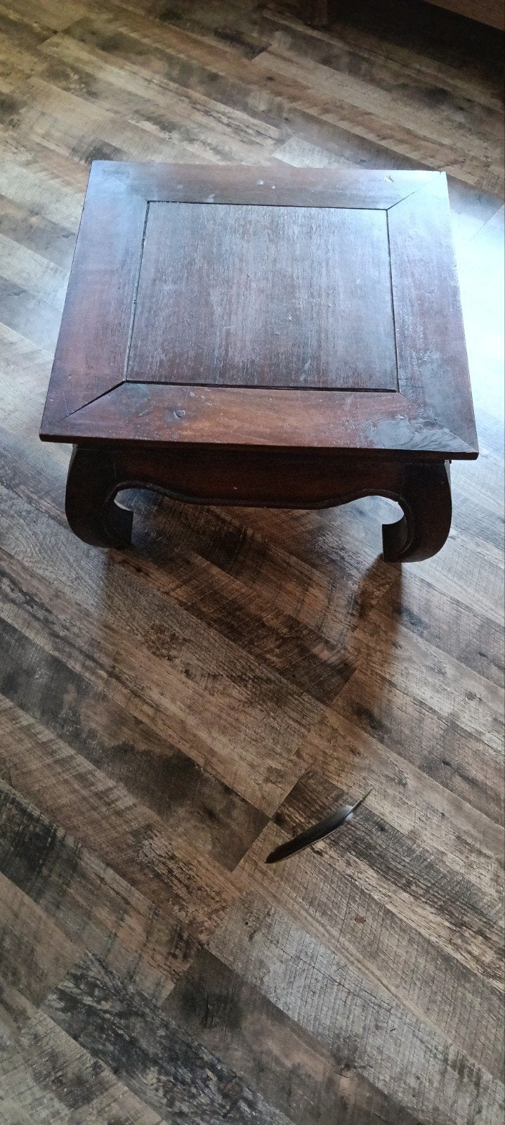 Antieke Opiumtafel met Gekromde Poten - Donker Hardhout, Ophalen
