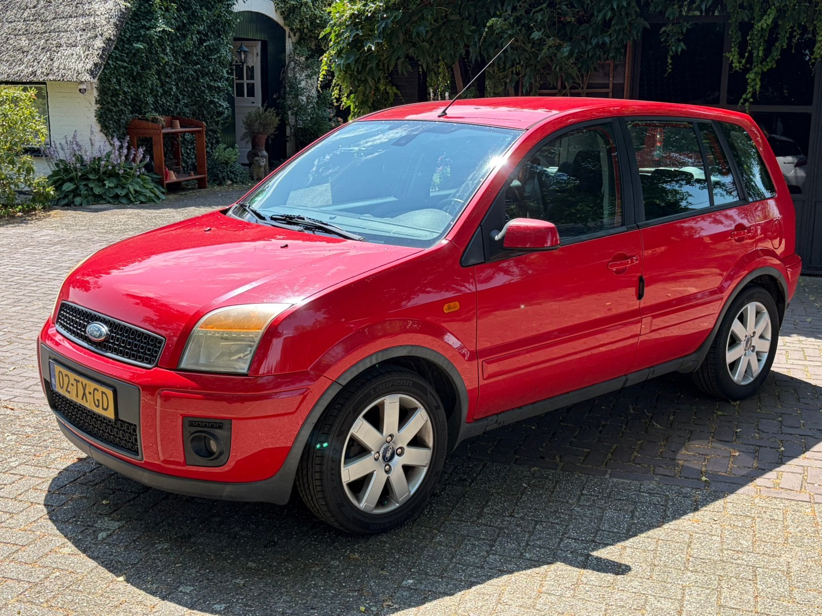 Ford Fusion + 1.4 16V / trekhaak / airco, Auto's, Voorwielaandrijving, 15 km/l, Zwart, 49 €/maand