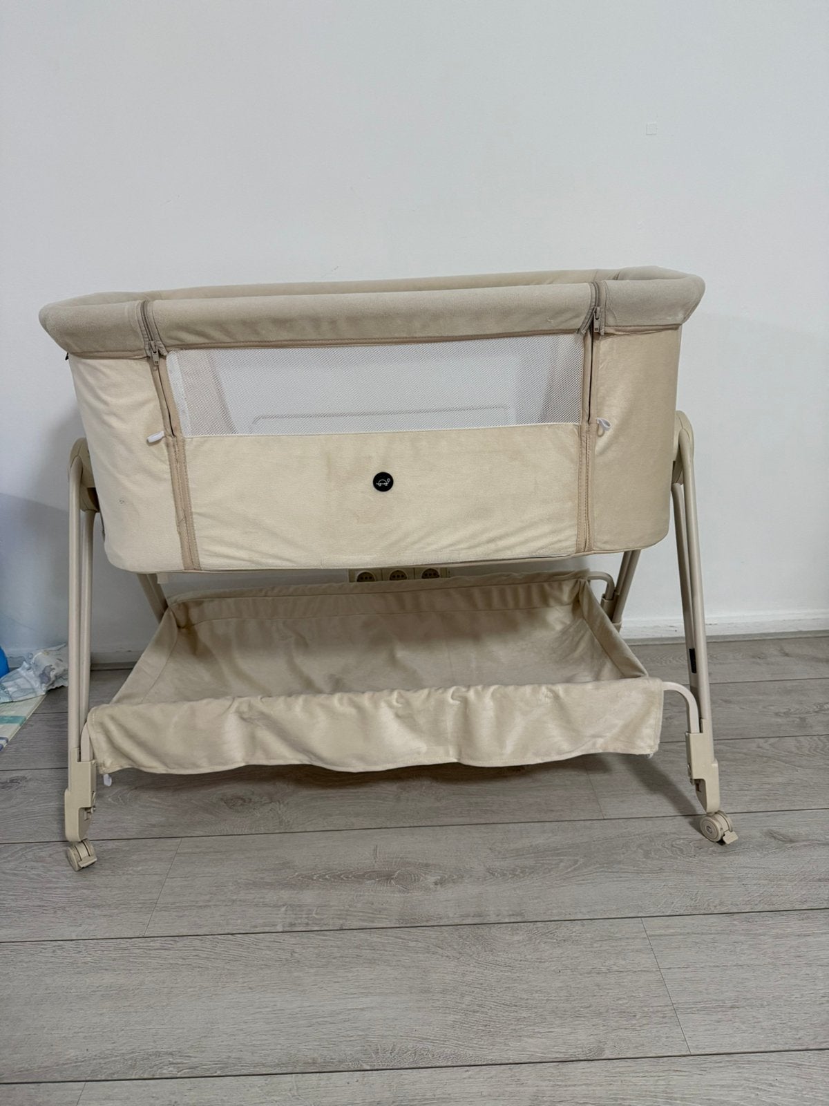 Puck co-sleeper, Kinderen en Baby's, Kinderkamer | Bedden, Ophalen, Zo goed als nieuw, Minder dan 140 cm, Minder dan 70 cm