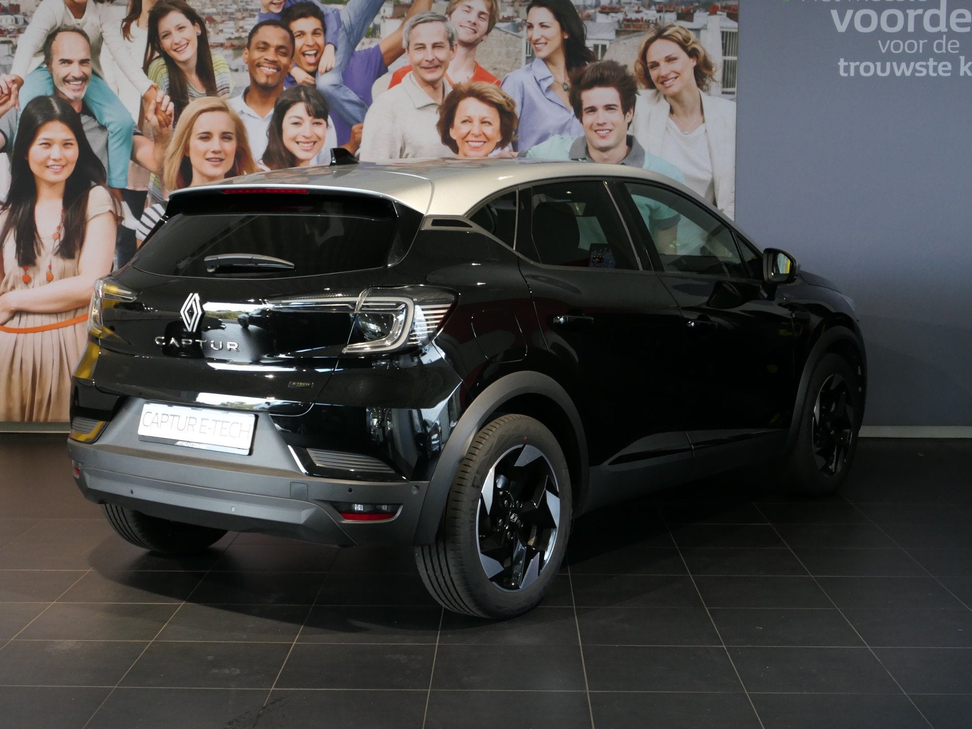 Renault Captur 1.8 E-Tech full hybrid 160 techno Camera, Ada, Dealer onderhouden, Stof, 4 cilinders, Bedrijf