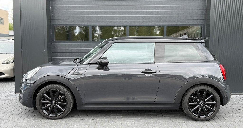 Mini Mini 2.0 Cooper S Chili Serious Business 192 Pk|PDC, Auto's, Mini, Voorwielaandrijving, 1998 cc, Euro 6, 4 stoelen