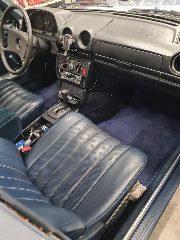 Mercedes-Benz 200d automaat belastingvrij 1981 Blauw, foto 6