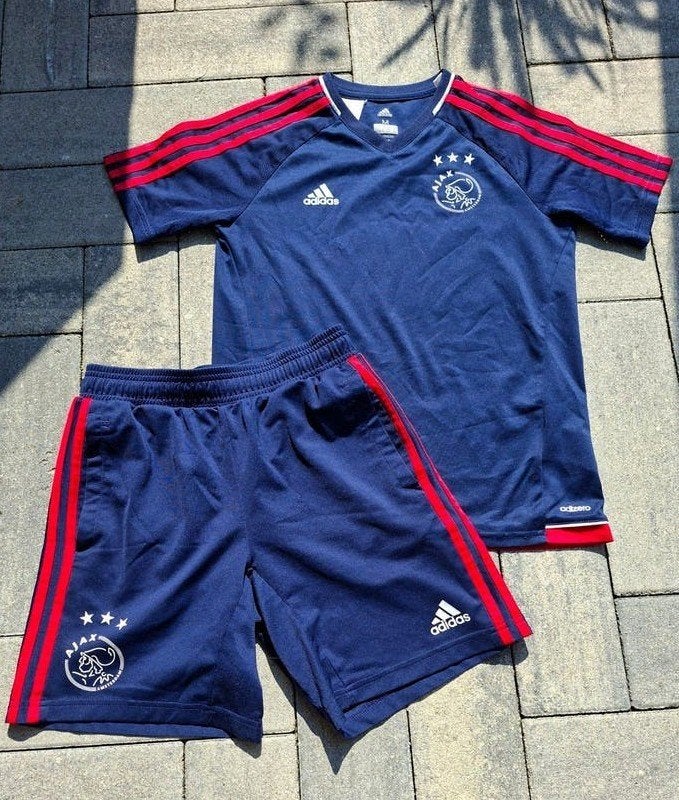 Ajax trainingstenue maat 152 (11/12Y) seizoen '17-'18 | Goed, Sport en Fitness, Voetbal, Maat XS of kleiner, Verzenden, Gebruikt