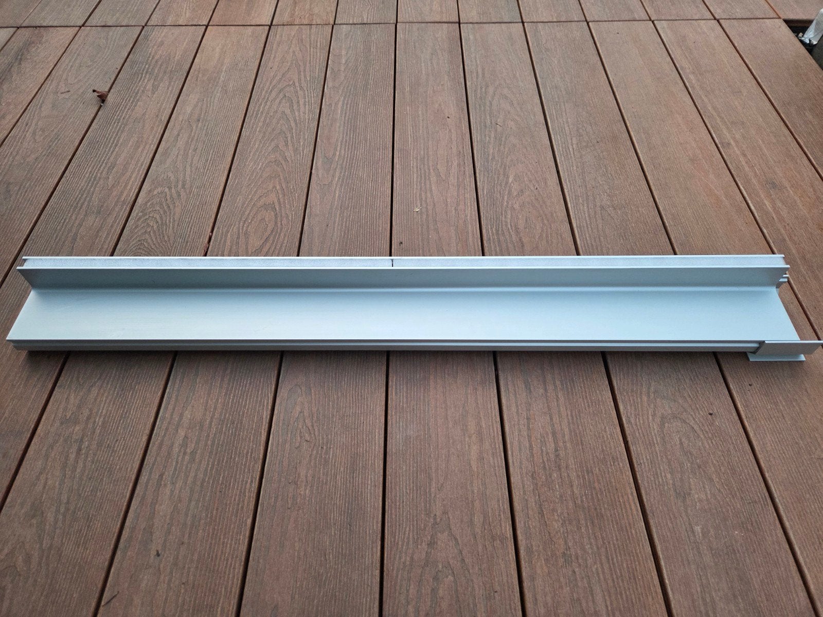 Aluminium lijngoot (12 mtr) met afvoer en binnenhoek, Afvoer, 6 meter of meer, Ophalen of Verzenden, 80 mm of meer