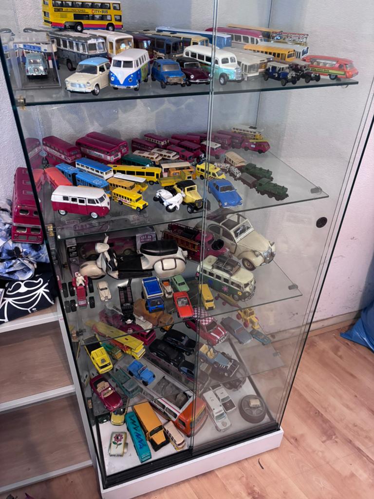 Vitrinekast vol retro auto’s, Antiek en Kunst, Ophalen of Verzenden