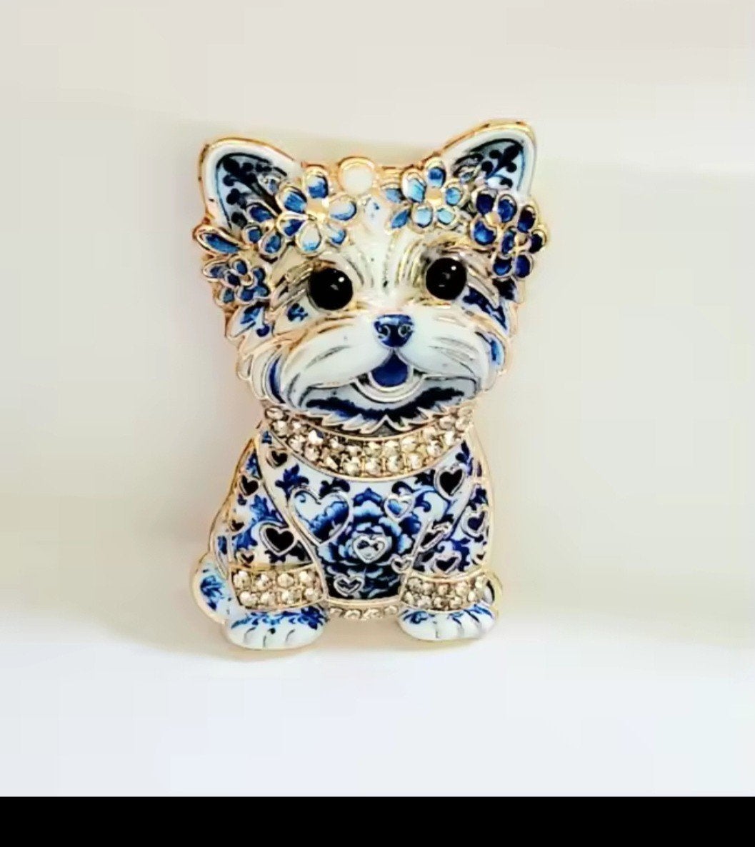 Nieuwe broche in de vorm van een hondje met strass, Ophalen, Overige materialen, 4 tot 7 cm, Blauw