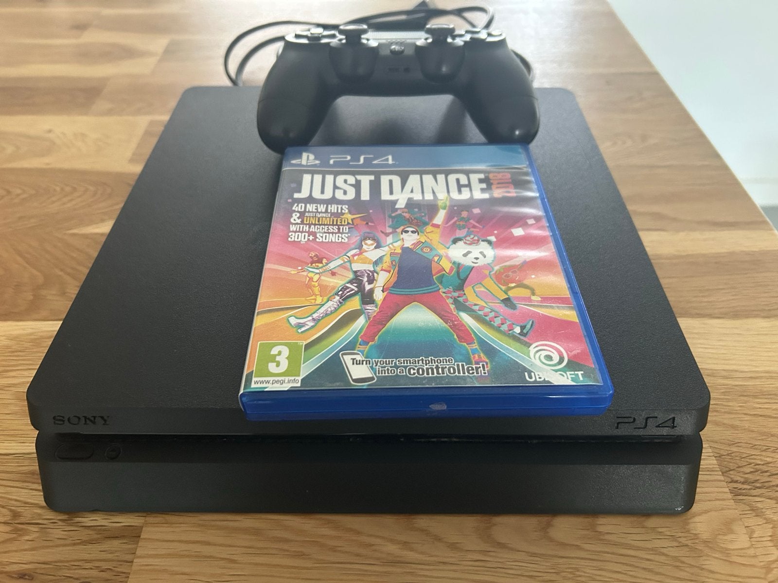 Sony PS4 Slim met Just Dance 2018 en controller, Spelcomputers en Games, Spelcomputers | Sony PlayStation 5, Gebruikt, Ophalen