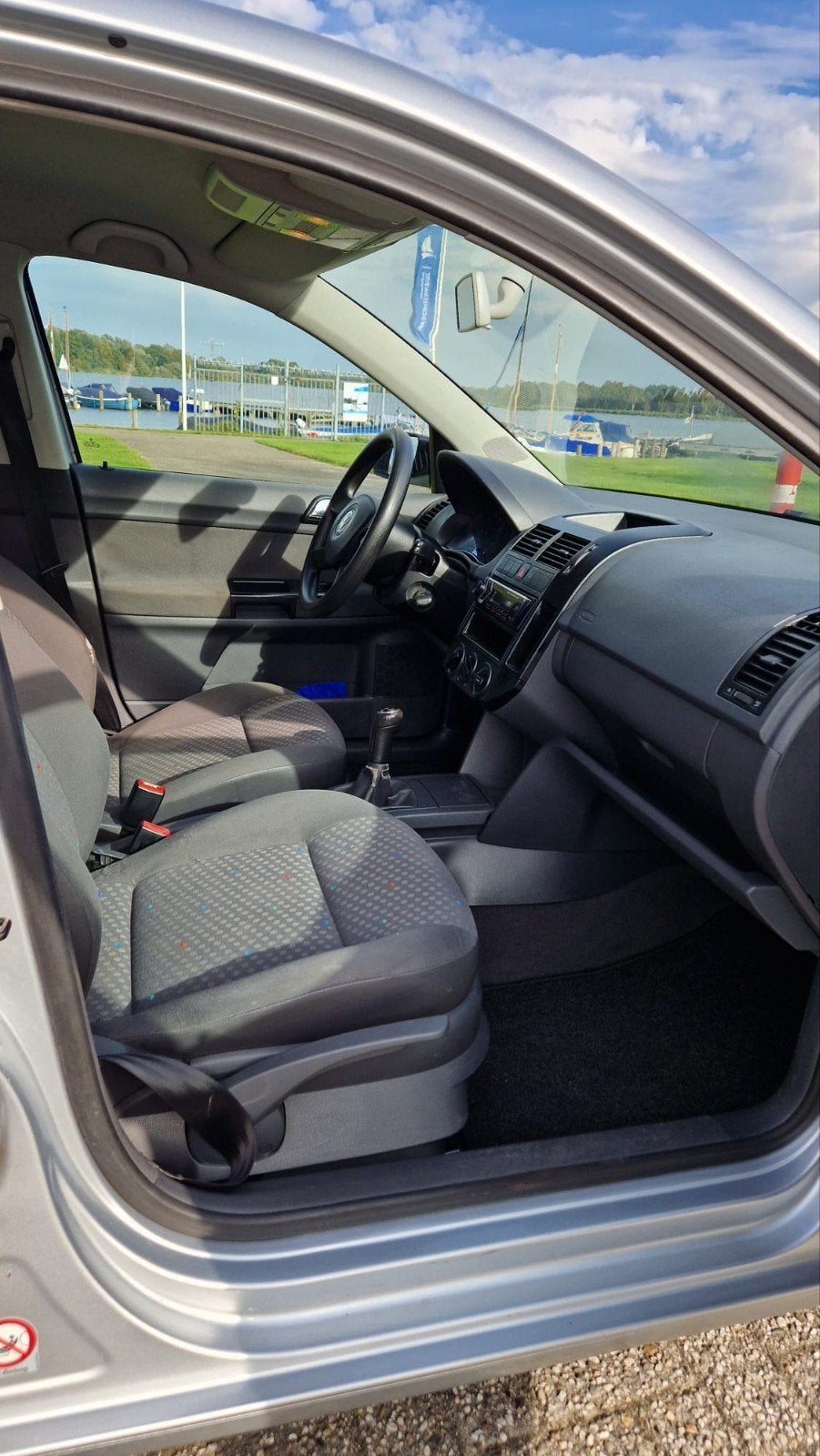 Foto 10 van Volkswagen Polo 1.4 airco, nieuwe APK, lage km stand.