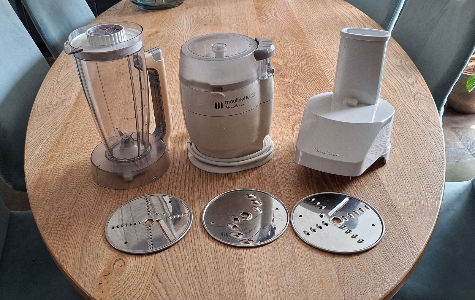 Moulinette S foodprocessor met blender en diverse schijven, Gebruikt, 1 tot 2 liter, Ophalen of Verzenden, Vaatwasserbestendig