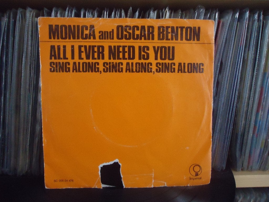 7" Single Monica And Oscar Benton - All I Ever Need Is You, Cd's en Dvd's, Gebruikt, 7 inch, Ophalen of Verzenden, Pop