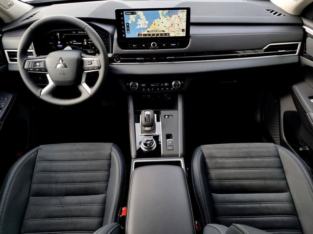 Mitsubishi Outlander 2.4 PHEV Intense / Adaptief Cruise Cont, Automaat, Outlander, Euro 6, 4 cilinders