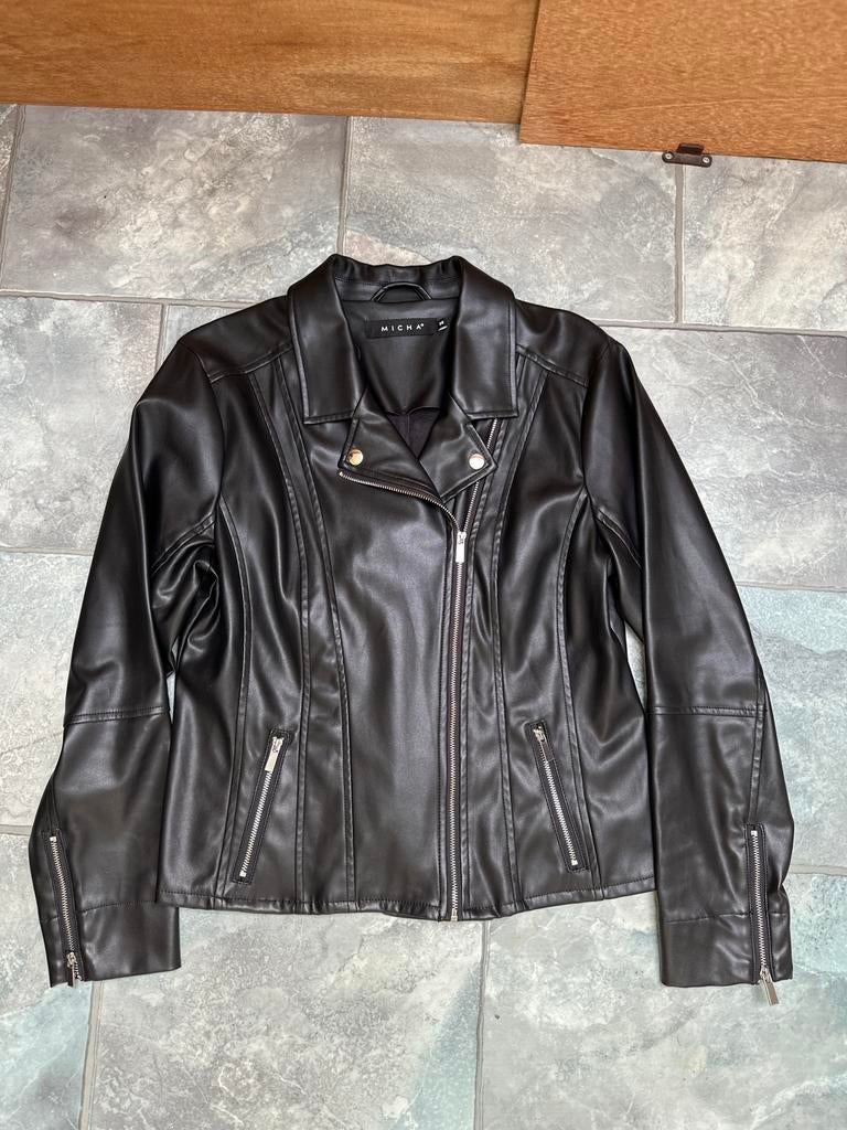 Stijlvol Zwart Imitatie Leren Bikerjack Maat 38, Kleding | Dames, Jassen | Winter, Ophalen of Verzenden, Zo goed als nieuw, Maat 38/40 (M)