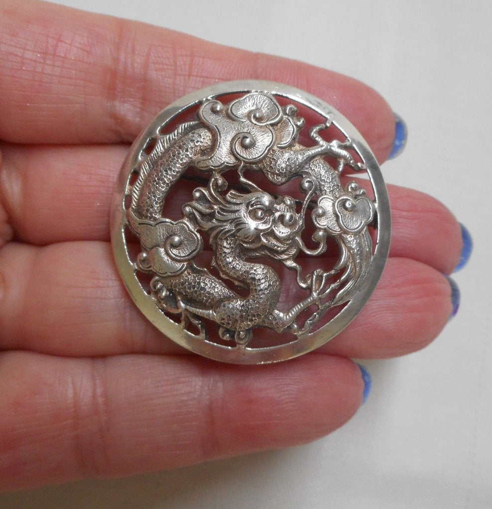 Zilveren Franse Flam Art Deco broche met draak nr.1430