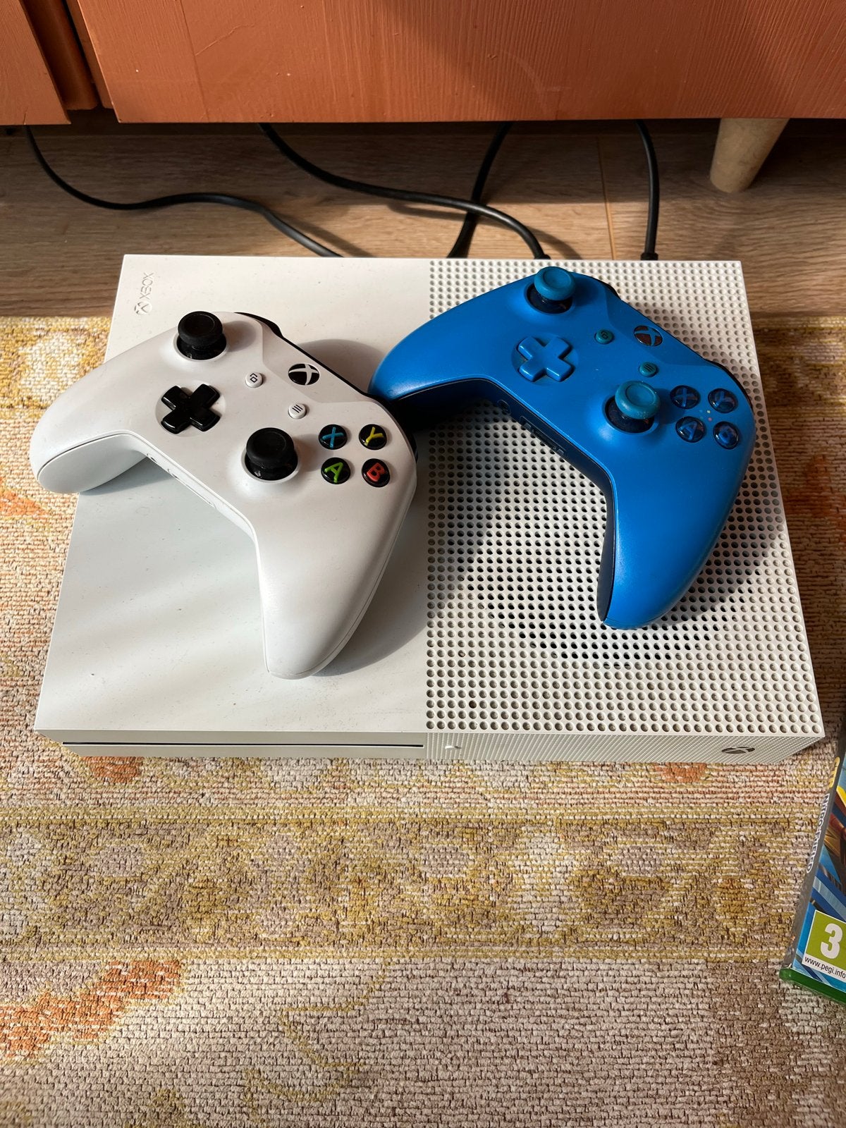 Xbox One S met 2 controllers en 5 games, Ophalen, Gebruikt, Vanaf 18 jaar, Shooter