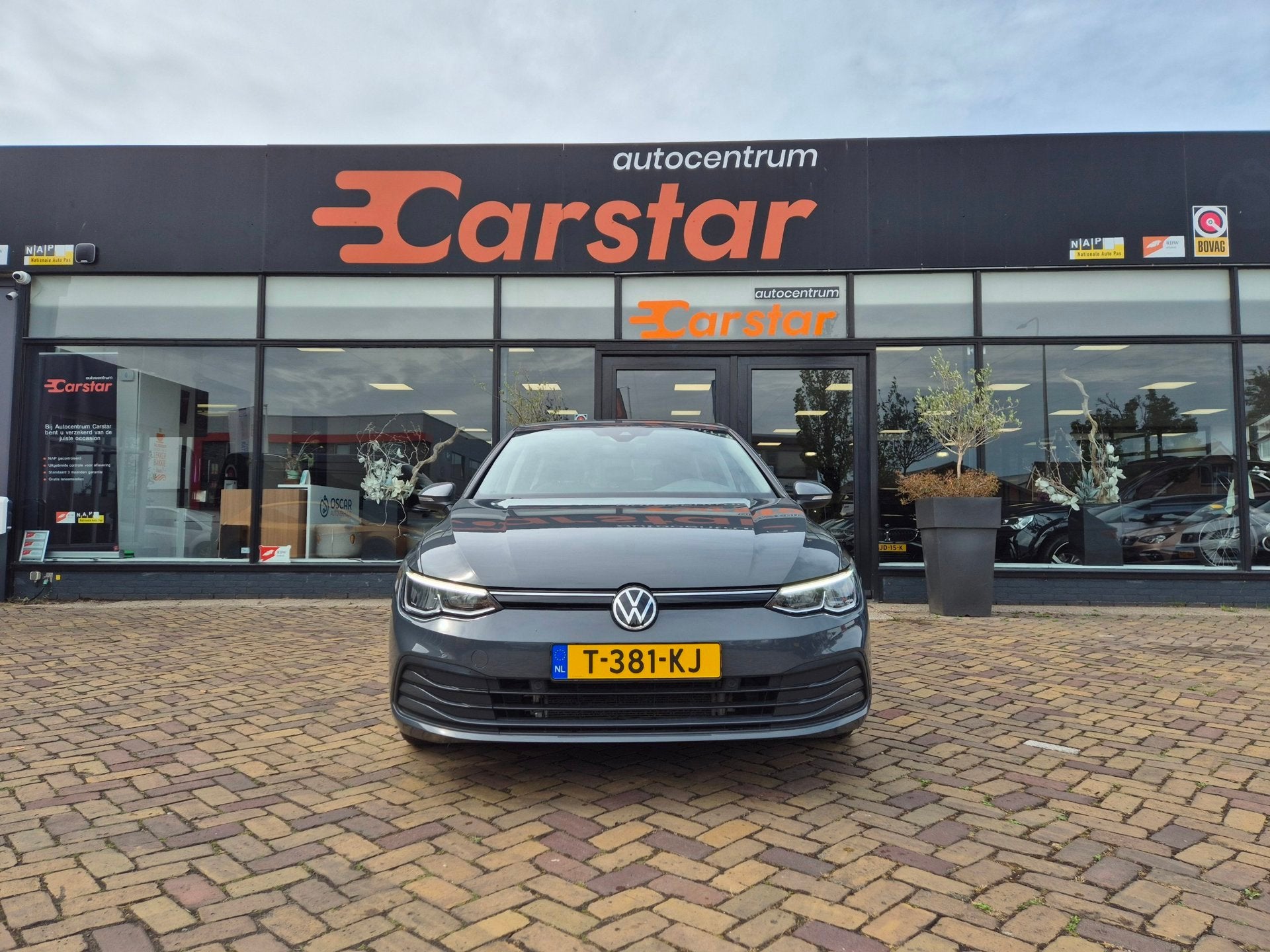 Volkswagen Golf 1.0 eTSI Life|Car-Play|Camera|Cruise, Stof, Gebruikt, Euro 6, 1202 kg