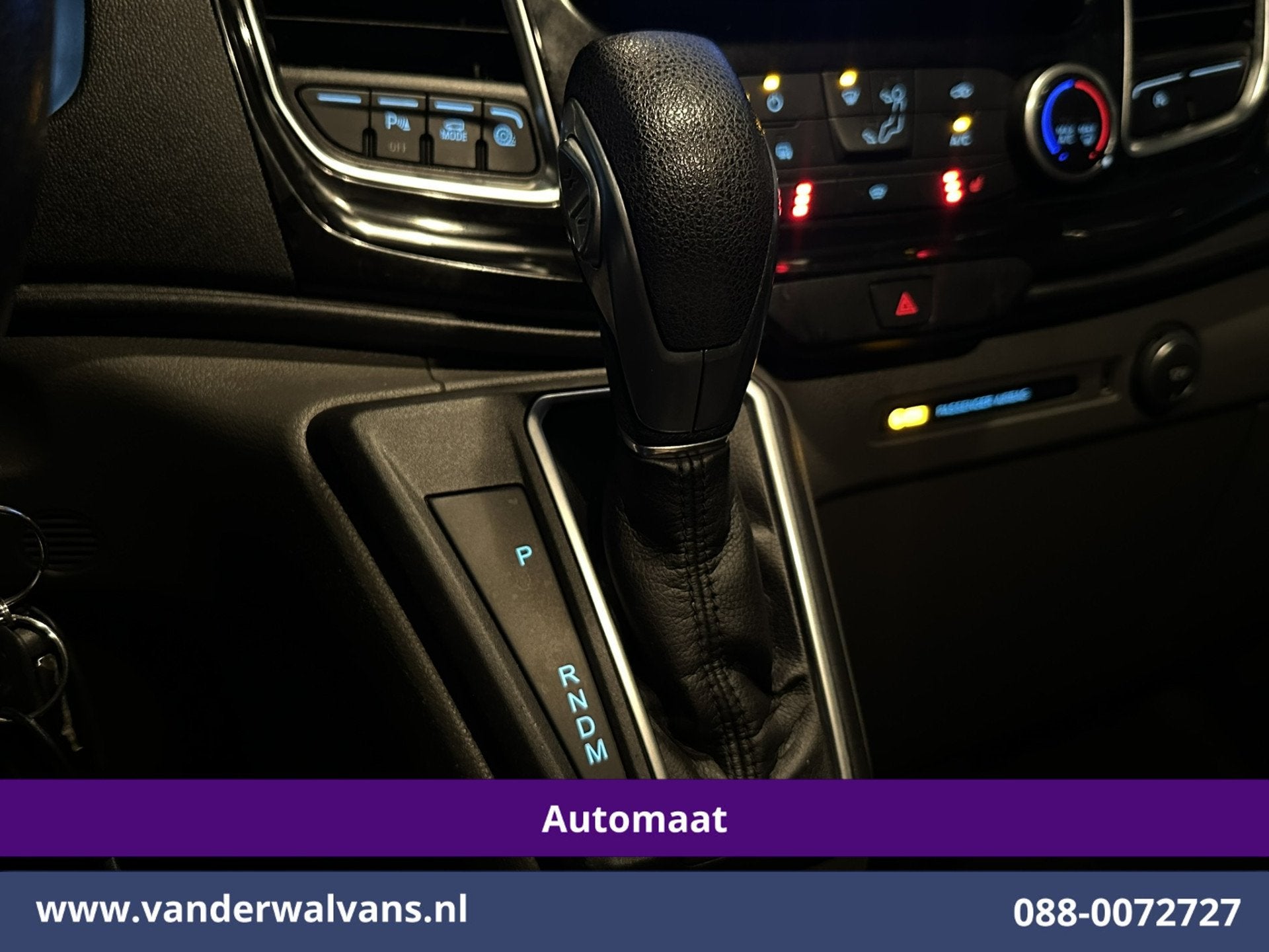 Foto 2 van Ford Transit Custom 2.0 TDCI 170pk Automaat L1H1 Euro6 Airco