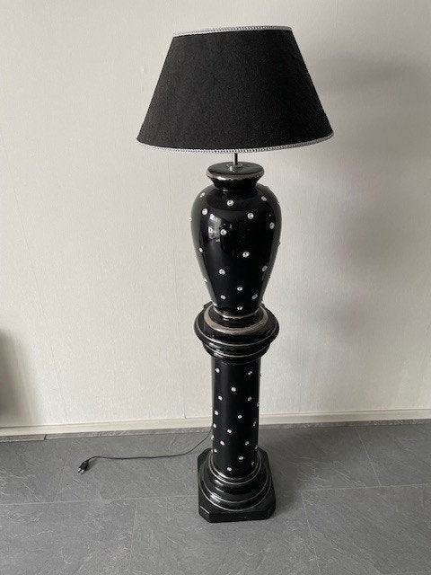 Zwarte lamp op zuil met Swarovski stenen, Huis en Inrichting, Ophalen, E27 (groot), Zwart, Sfeerlamp