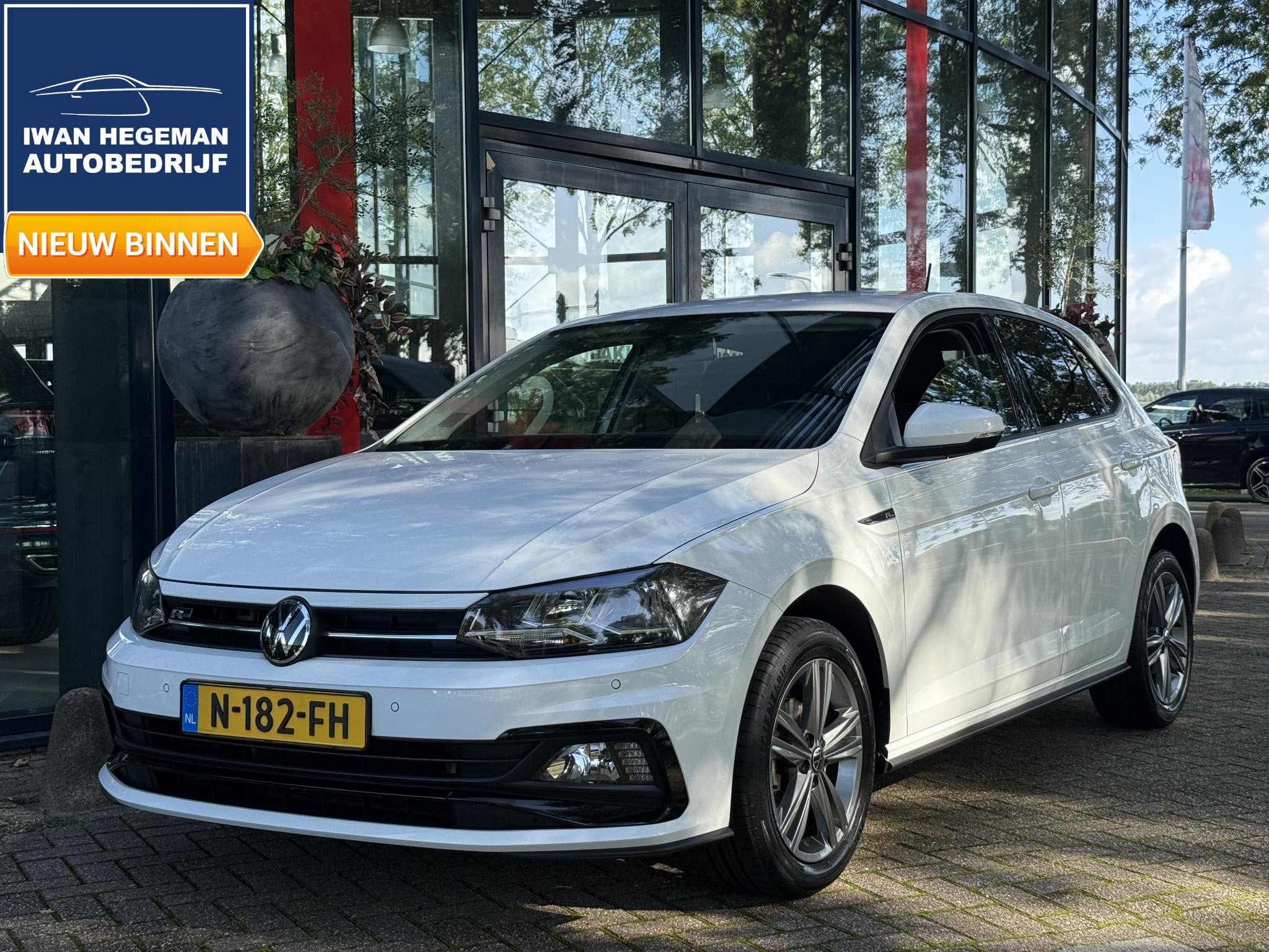 Volkswagen Polo 1.0 TSI R-Line Edition | Navigatie | PDC voo, Auto's, Voorwielaandrijving, 12 maanden, Gebruikt, Origineel Nederlands
